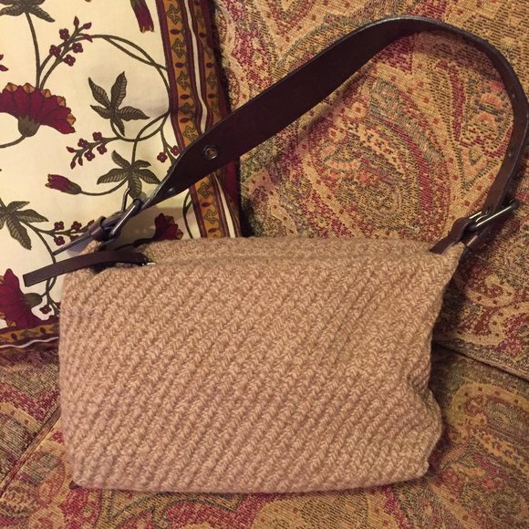 Banana Republic Handbags - Vintage Banana Republic wool/leather bag